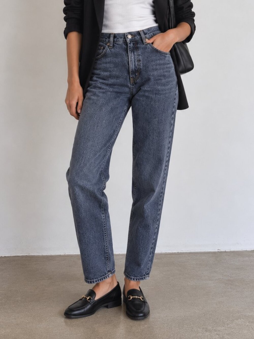 Abercrombie & Fitch Womens 80s Mom High Rise Jeans Size 27/4 Black Faded Washed
